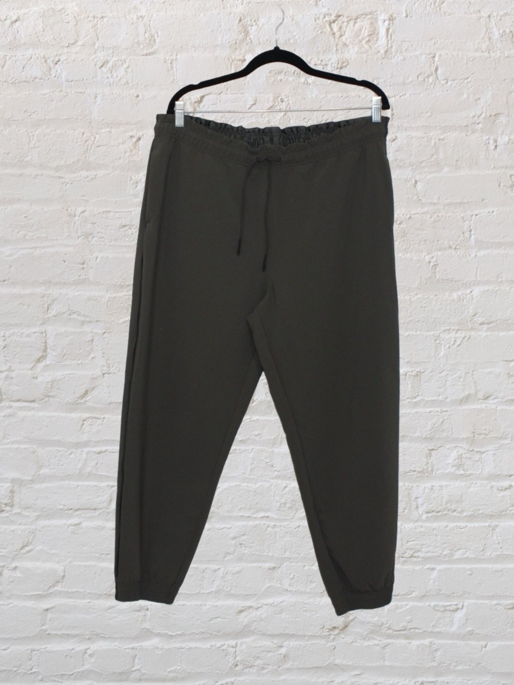 Athleta Metropolis Jogger - Olive